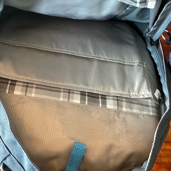 REI Workload Max commuting/school backpack - Picture 6 of 10